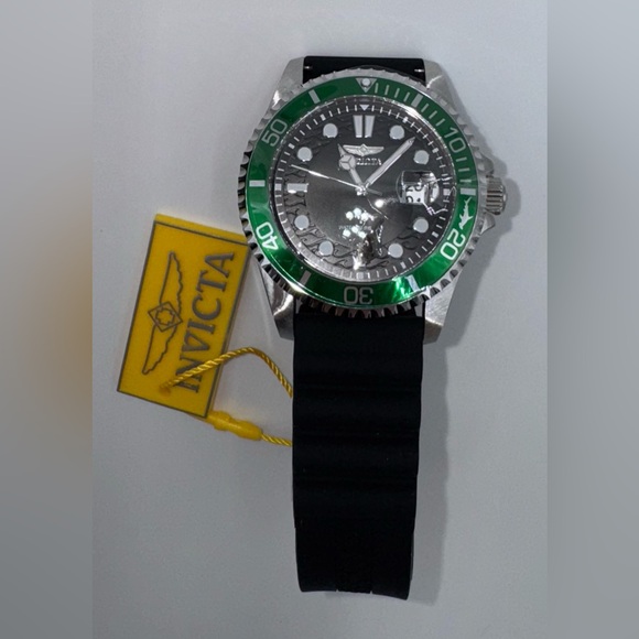 Invicta Pro Diver Shark Men’s Watch; 43mm; Black Dial, Green Bezel - Picture 4 of 6